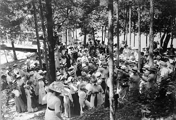 Image of 1914 Summer School Outing to Wisconsin Dells