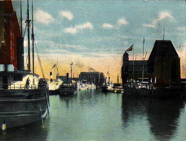 Image of Boats on Milwaukee River