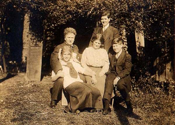 Image of The La Follette Family