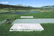 Color photo of gravesite, small version.