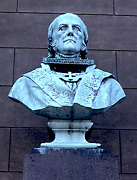 Color photo of bust, small version.