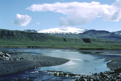 Color photo of Snæfellsjökull, larger version.