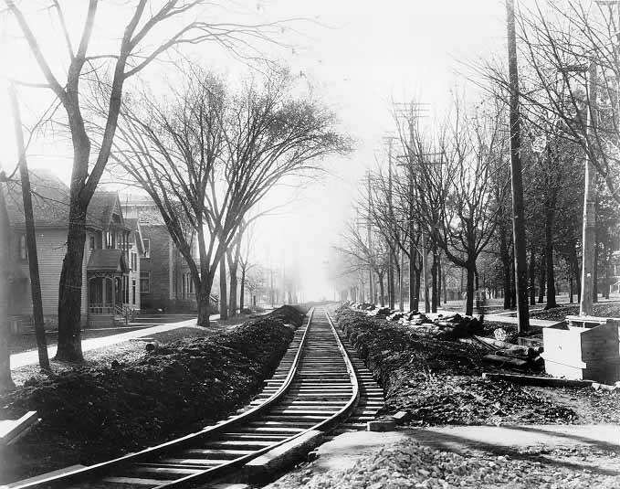 Image of Tracks South on Park from State Street 1906