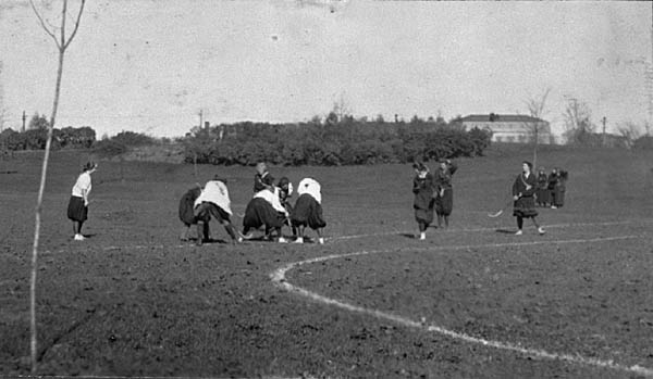 Image of UW Girls Hockey November 1919