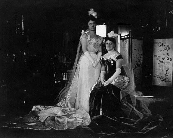 Image of Frances and Caryl Fairchild